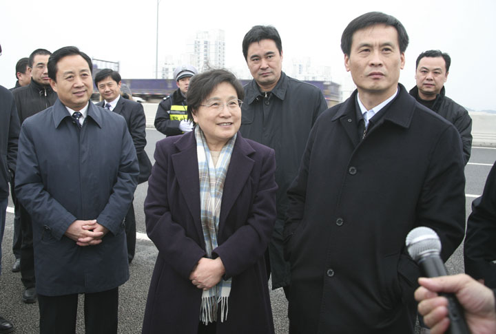 中央治理工程建设领域突出问题事情小组向导检查天兴洲长江大桥等工程-党风廉政-武汉城投集团 